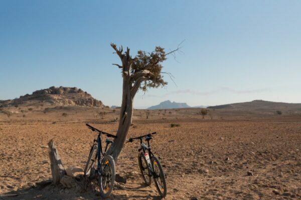 Fietsreis naar Jordanië avontuurlijk met FLY and BiKE